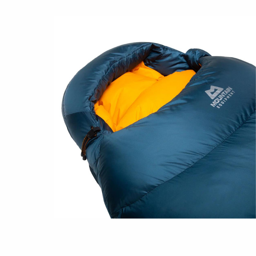 Mountain Equipment Helium 600 Sleeping Bag Outdoor Action Majolica Blue - Anatomically shaped hood