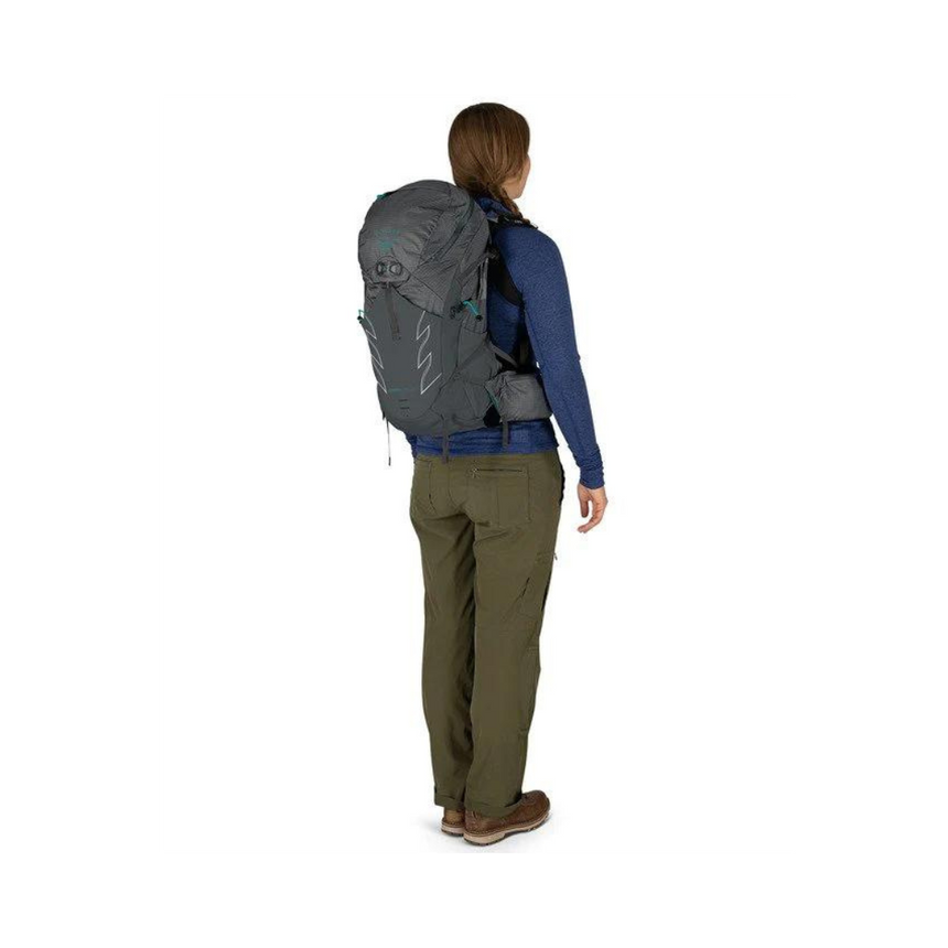 Osprey Tempest Pro 28 Backpack Outdoor Action Titanium - Back Fit on Model