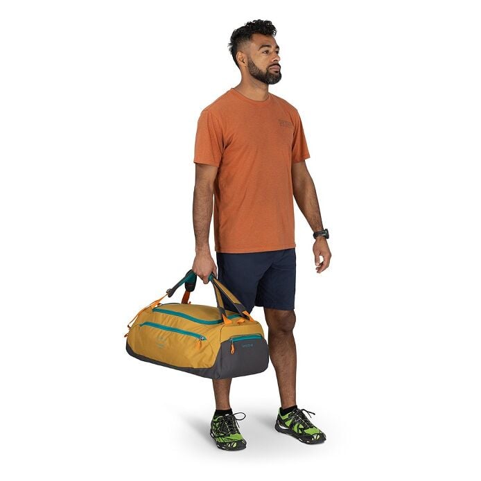 Osprey Daylite™ Duffel 45 Outdoor Action Tumbleweed Yellow/Tunnel Vision- Grab-and-go carry options